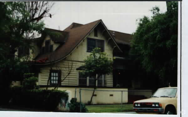 Primary Photo - 1126 W 28th St