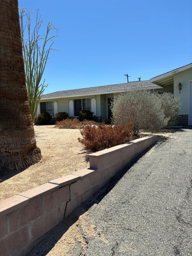Primary Photo - 3 Bedroom 2 Bath Home