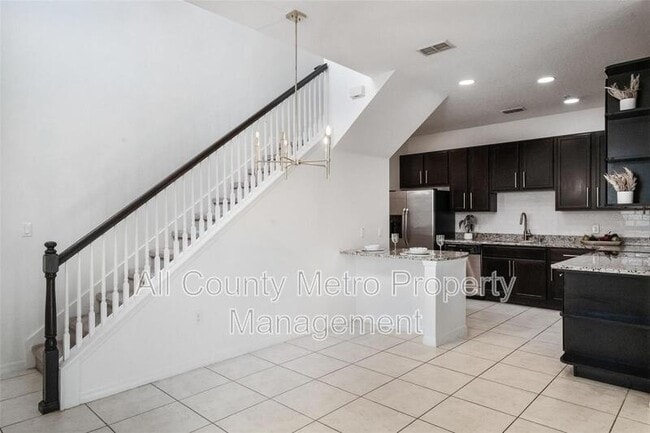 Foto del edificio - 643 Woodland Terrace Blvd