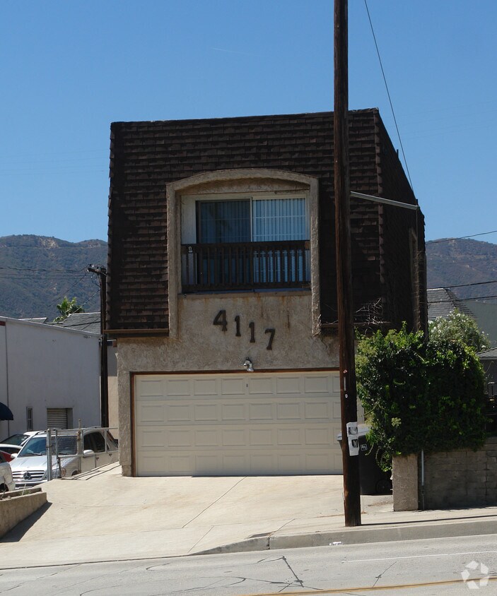 Building Photo - 4117 Ocean View Blvd