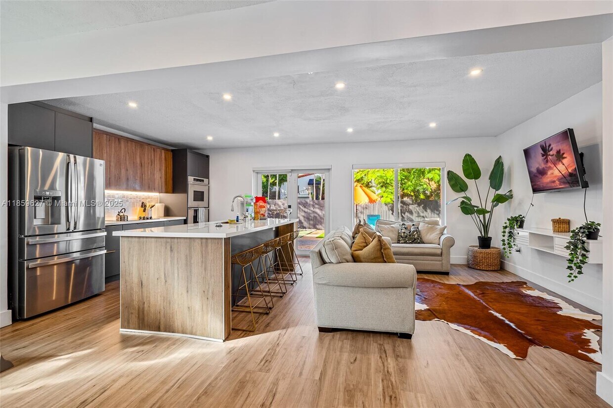 Foto principal - 2263 SW 21st St