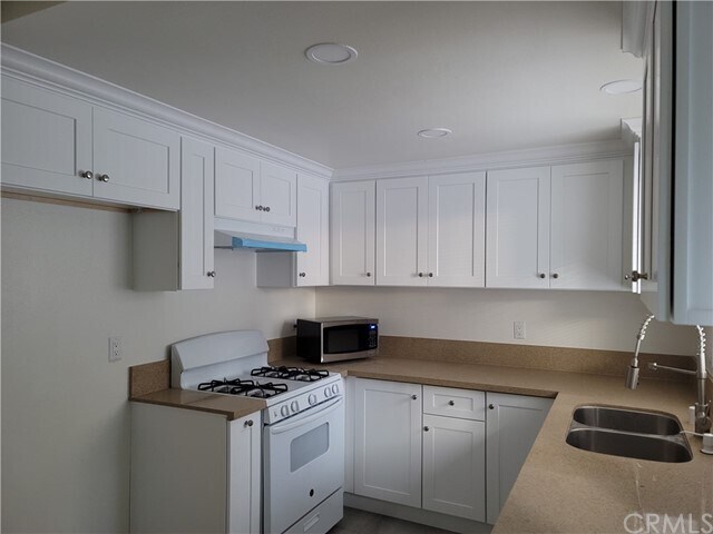 Building Photo - 10562 Torrington Cir