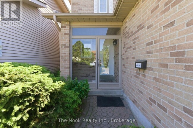 Photo du bâtiment - 606 Cobblehill Dr