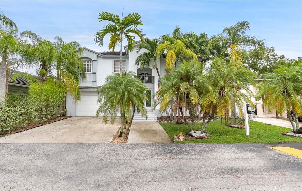 Foto principal - Southwest 123rd Avenue, Miami, FL 33186 - ...