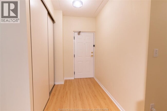 Photo du bâtiment - 1885 Normandy St