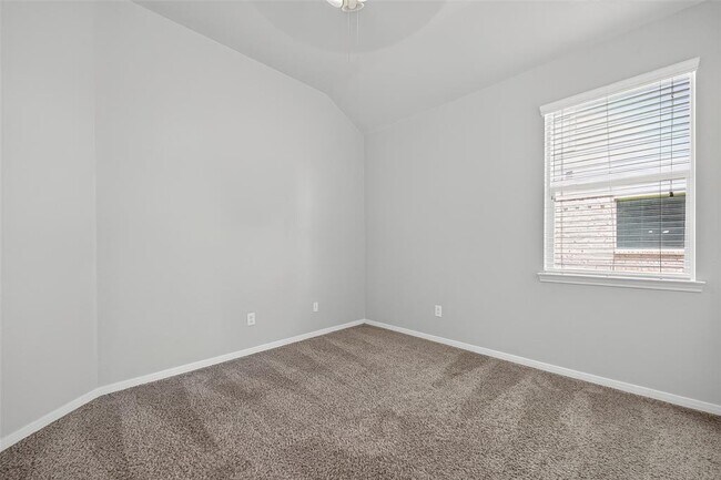 Foto del edificio - 22551 Stillwater Canyon Ln