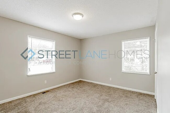 Building Photo - 118 Charles Cir
