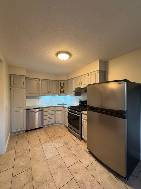 Building Photo - 12425 Dunks Ferry Rd