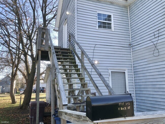 Building Photo - 2 br, 1 bath Duplex - 3717 South Race Stre...