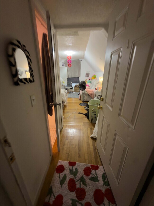 Building Photo - 26 Greylock Rd