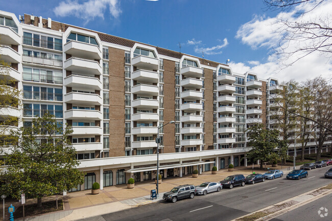 Foto del edificio - Town Square Towers