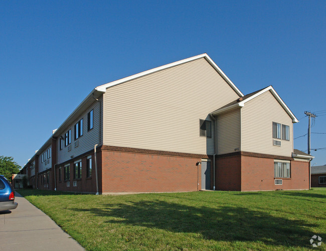 Building Photo - Friendship Manor Apartments