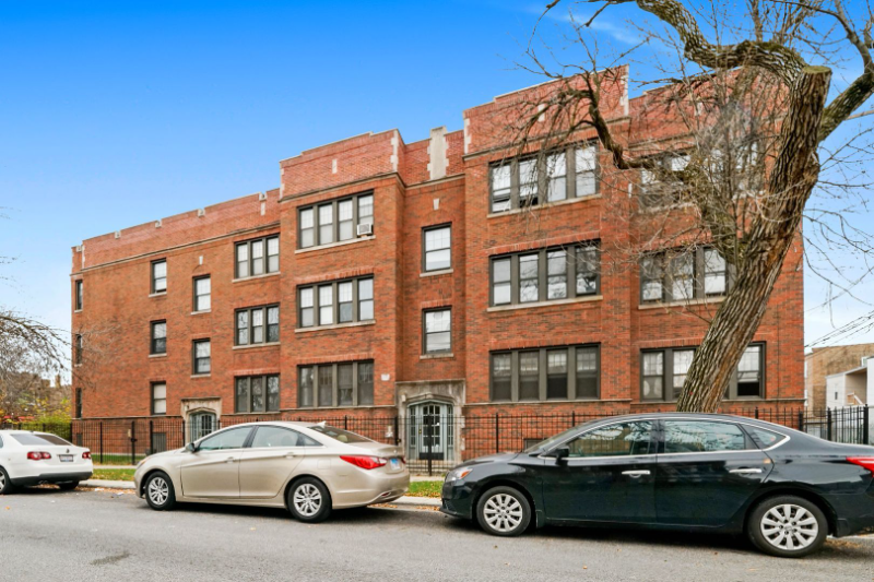 Foto principal - 704 E 80th St