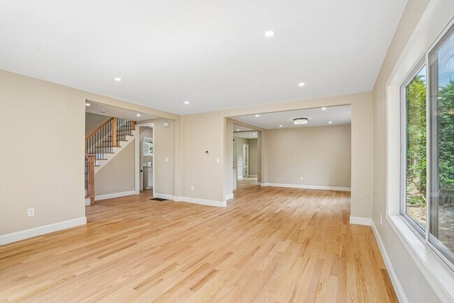 Foto del edificio - 559 Winthrop St