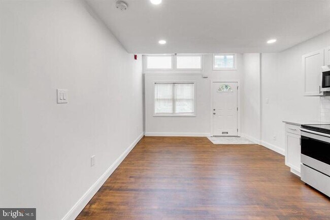 Foto del edificio - 3876 Lancaster Ave
