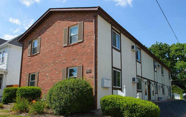 Building Photo - 416 Wyandotte Ave