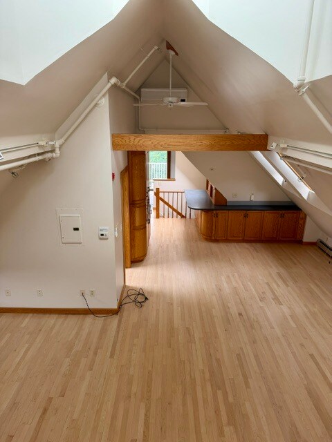 Sala de estar - 264 N Pleasant St
