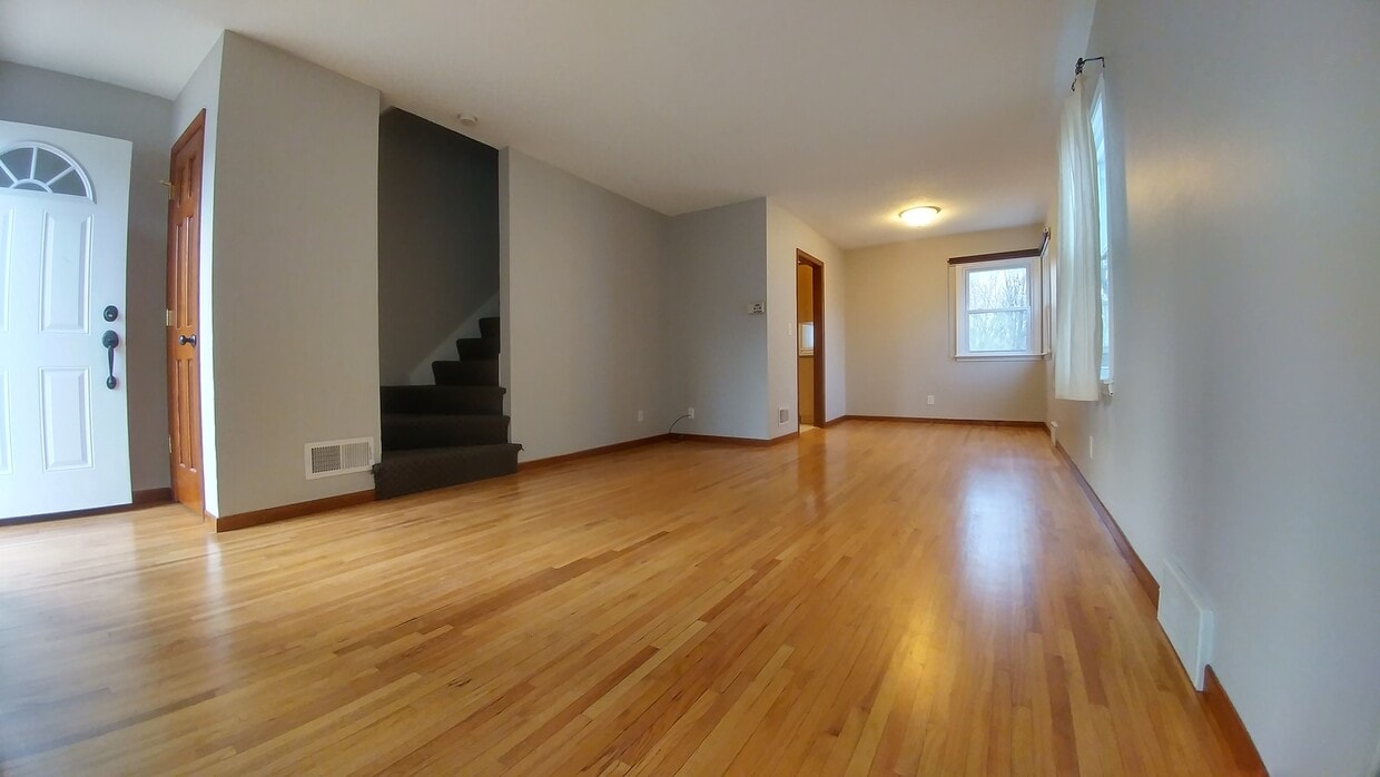 Primary Photo - 115 19th St. SE