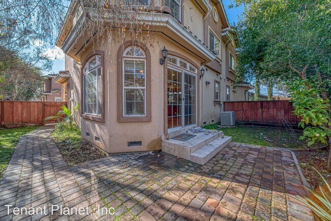 Building Photo - 3 br, 2.5 bath House - 725 W Hacienda Ave