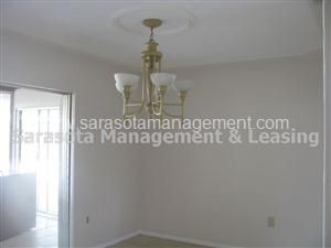 Building Photo - 3041 Tyrone Ln