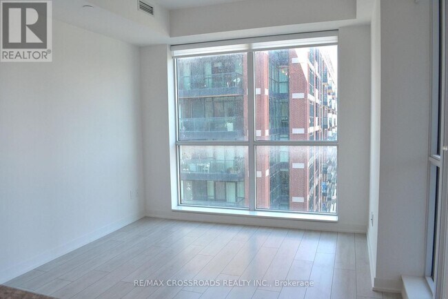 Building Photo - 31 Tippett Rd