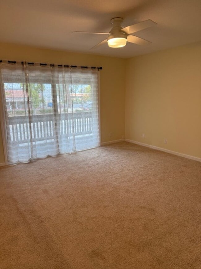 Building Photo - Stylish 2-Bedroom Condo in the Heart of Li...