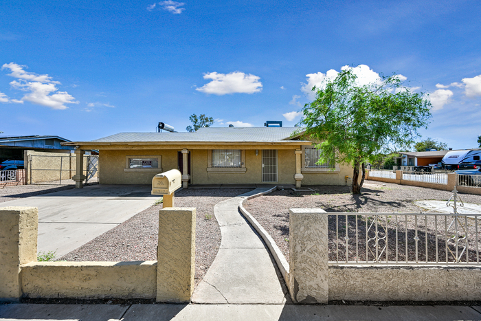 Primary Photo - 4 bedroom with Casita