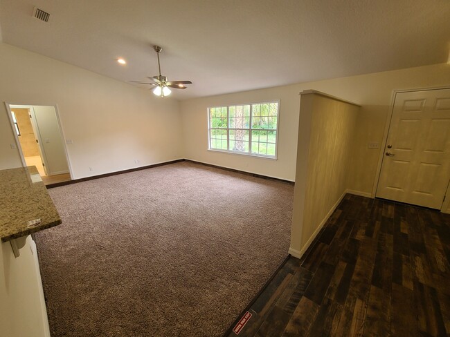 Building Photo - 1320 Sonnet Ct