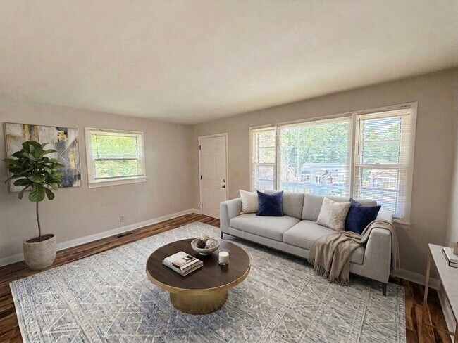 Foto del edificio - Move-In Ready 3BR Rental with Spacious Yard & Deck