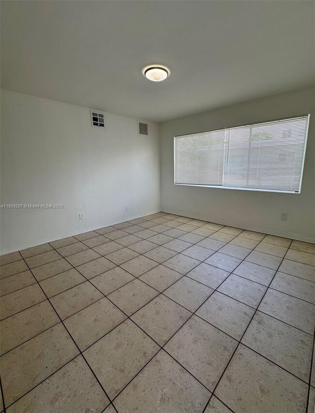 Building Photo - 670 NE 88th Terrace