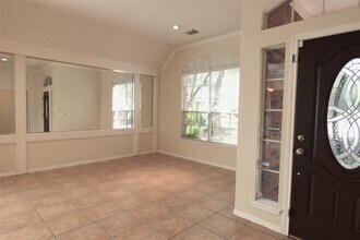 Building Photo - 123 N Acacia Park Cir