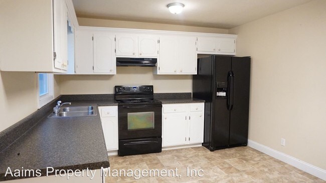 Building Photo - 2821 Pine Springs Dr