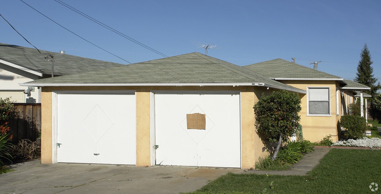 Building Photo - 1479-1491 156th Ave