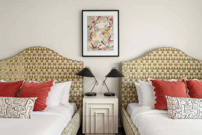 Foto del edificio - 770 E Argyle Ave