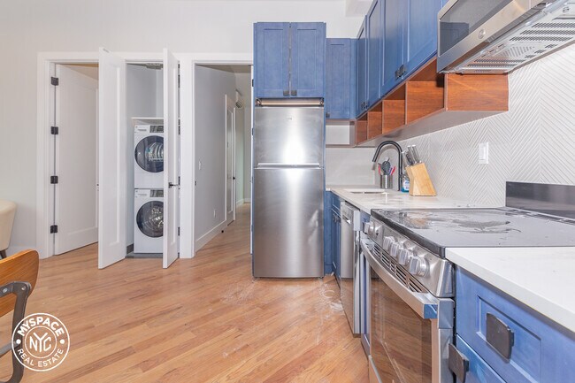 Foto del edificio - 472 Lorimer St