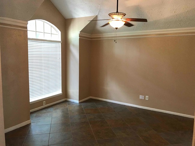Foto del edificio - 5427 Fern Park Drive