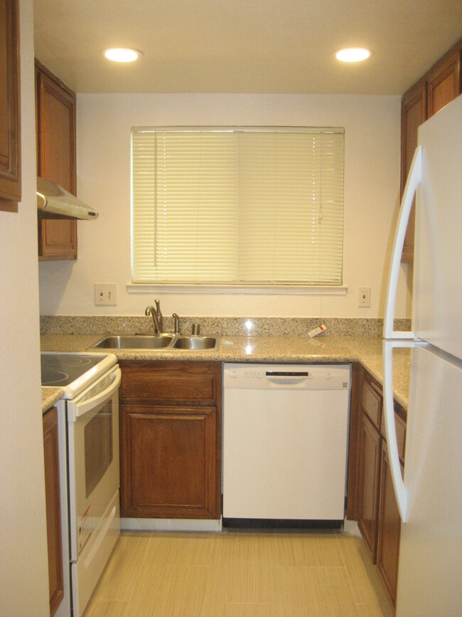 Foto del edificio - 1119 N Abbott Ave
