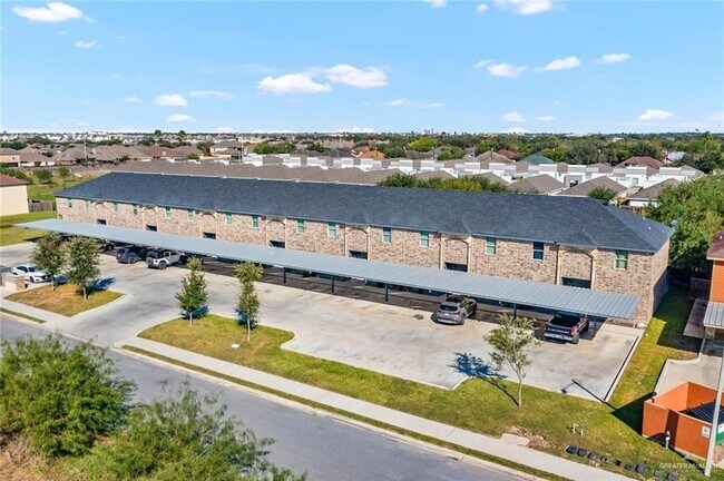 Foto del edificio - 1400 Humming Bird Ct