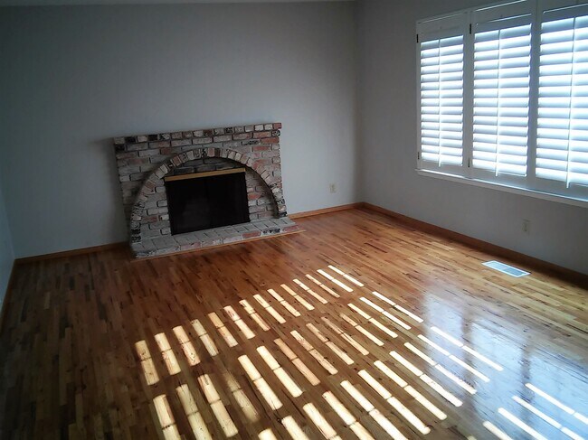 Building Photo - 1463 Ilikai Ave