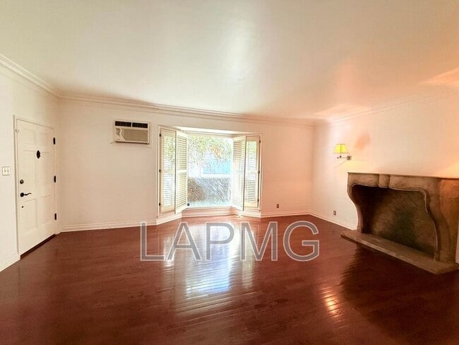 Foto del edificio - 1250 1/2 N Flores St.