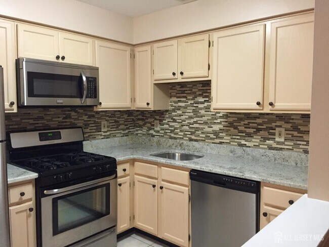 Foto del edificio - 223 Waterford Dr