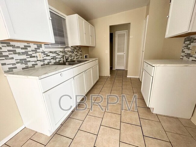 Foto del edificio - 2725 62nd St