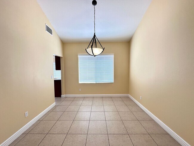 Building Photo - Ascot Park in Peccole Ranch