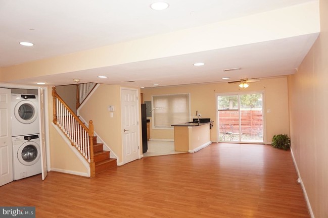 Building Photo - 14799 Tamarack Pl