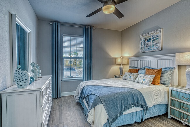2BD, 2BA - 1267 SF - Blue Heron Living