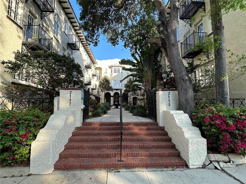 Foto principal - 2117 W Dekle Ave