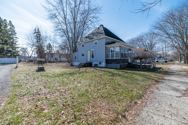 Foto del edificio - 1827 Gilbert St