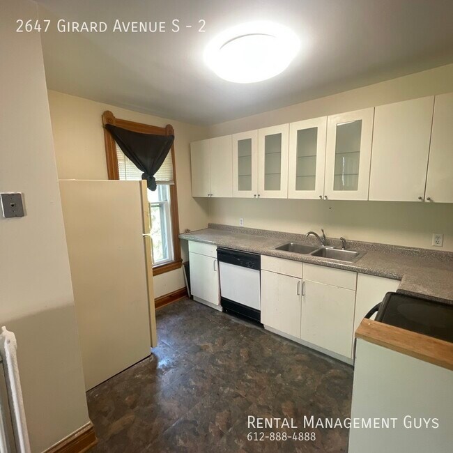 Foto del edificio - Charming 2 Bedroom in Uptown - Close to Sh...