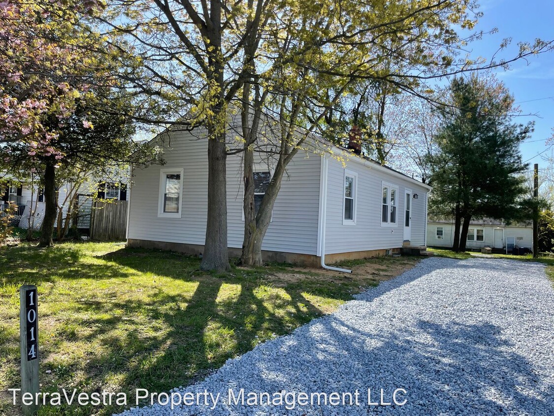 Primary Photo - 3 br, 1 bath House - 1014 School Lane