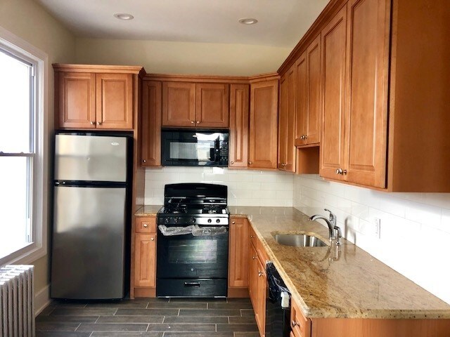 Building Photo - 2309 Kerrigan Ave